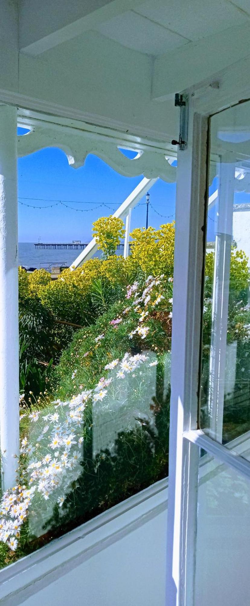 Beachfront Studio Apartment Felixstowe Esterno foto