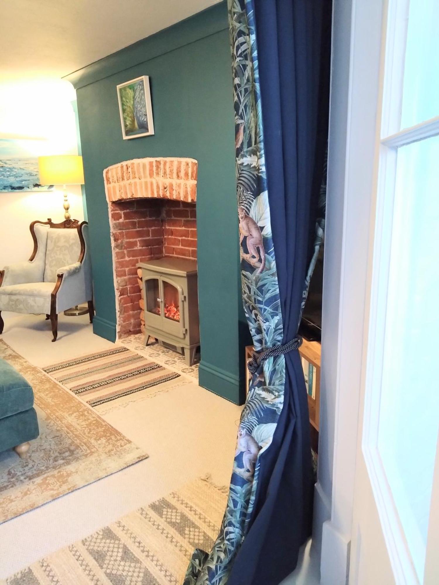 Beachfront Studio Apartment Felixstowe Esterno foto