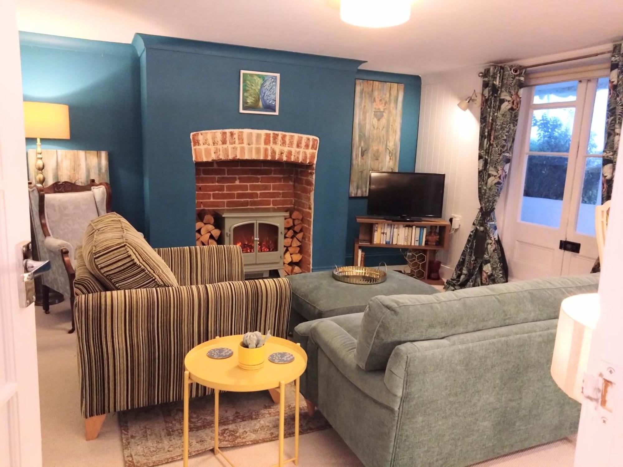 Beachfront Studio Apartment Felixstowe Esterno foto